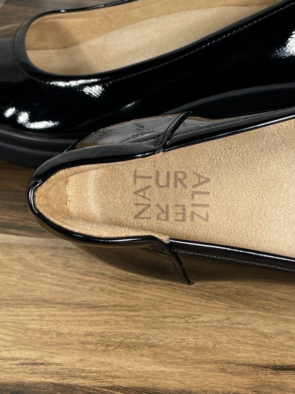 Naturalizer Sam Shoes Womens Size 10 Black Faux Patent Leather Wedge Pumps Heels - Picture 15 of 16